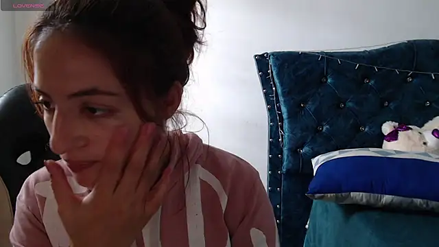 Snapshot of Kate_lorens9 chatting on 03.17.25 Kate lorens9 online show from 03.17.25