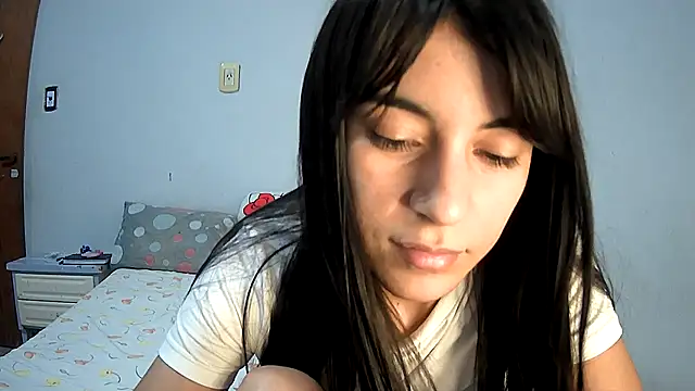 Snapshot of melodybar27 chatting on 02.11.25 melodybar27 online show from 02.11.25