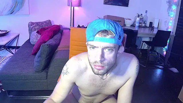 Snapshot of mistermouthy chatting on 11.09.25 mistermouthy online show from 11.09.25