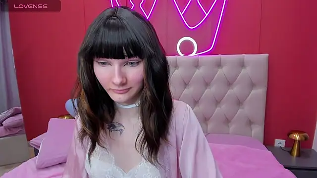 Lili flowerr online show from 02.13.25