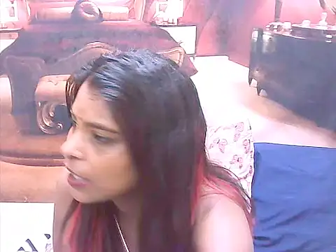 Snapshot of IndianSexyAss chatting on 02.18.25 IndianSexyAss online show from 02.18.25