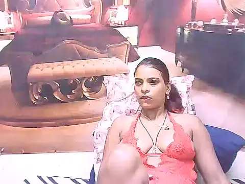 Snapshot of IndianSexyAss chatting on 02.18.25 IndianSexyAss online show from 02.18.25