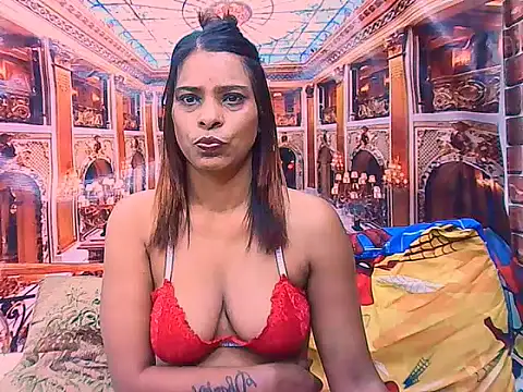 Snapshot of IndianSexyAss chatting on 11.14.25 IndianSexyAss online show from 11.14.25