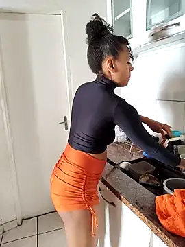 Julia Pretinha online show from 10.22.25