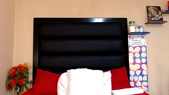 LongPussyLipsxx online show from 03.17.25