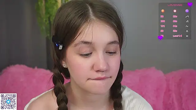 AmiLewis online show from 03.06.25