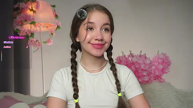 AmiLewis online show from 09.24.25