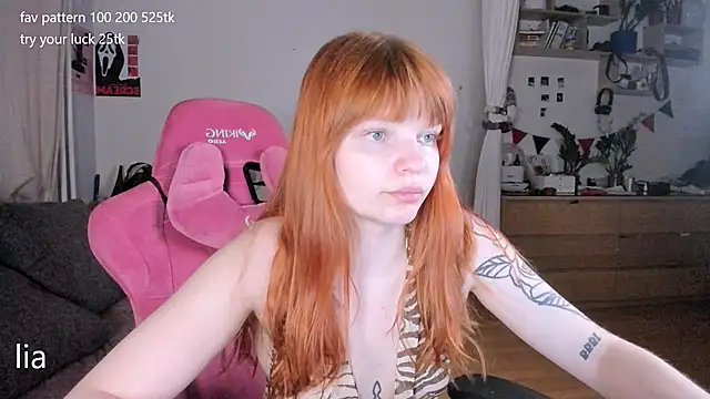 Snapshot of lil_lia chatting on 07.07.26 lil lia online show from 07.07.26