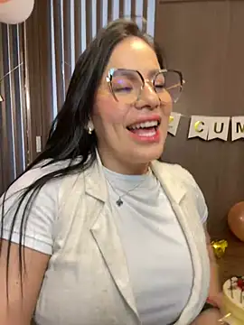 Miah gomez  online show from 01.30.25