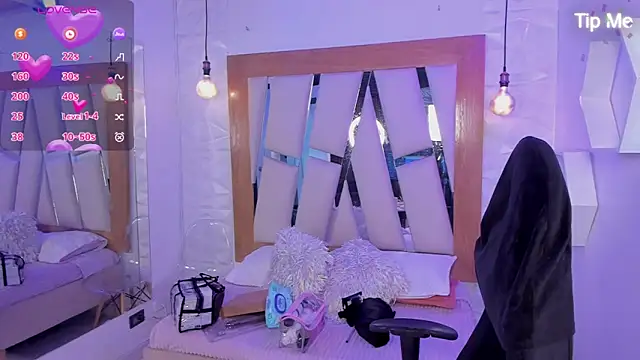 Snapshot of ary_cooper_ chatting on 10.04.25 ary cooper online show from 10.04.25