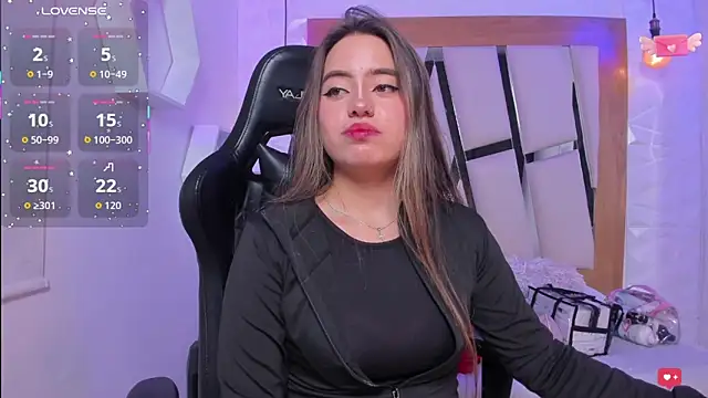 Snapshot of ary_cooper_ chatting on 10.21.25 ary cooper online show from 10.21.25