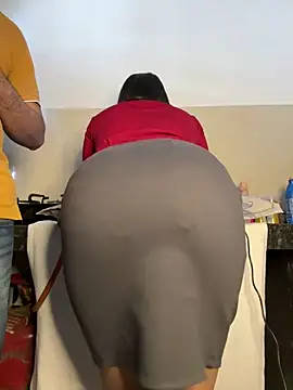 Snapshot of Miss__Malaika chatting on 01.05.25 Miss Malaika online show from 01.05.25