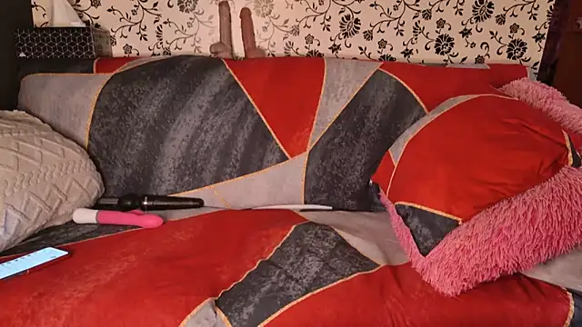 Snapshot of Luiza_Hammer chatting on 03.04.25 Luiza Hammer online show from 03.04.25