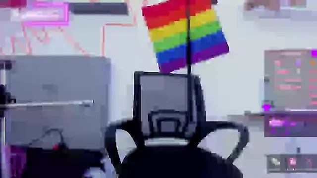 Snapshot of alissonandamy chatting on 01.12.25 alissonandamy online show from 01.12.25