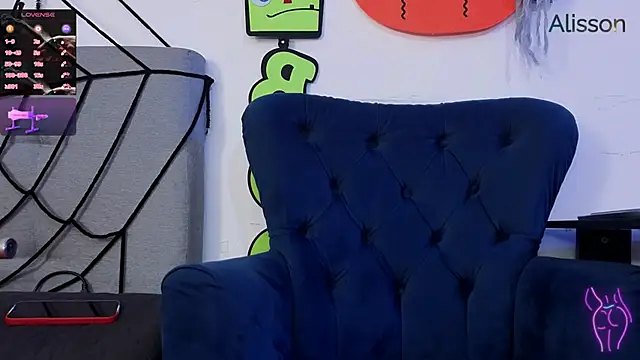 Snapshot of alissonandamy chatting on 10.18.25 alissonandamy online show from 10.18.25