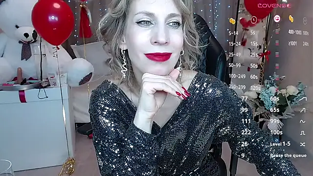 Snapshot of AdrianaSea chatting on 01.12.25 AdrianaSea online show from 01.12.25