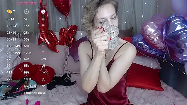 Snapshot of AdrianaSea chatting on 02.21.25 AdrianaSea online show from 02.21.25