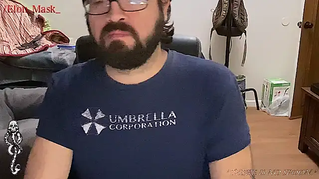 Snapshot of Seraph_De_La_Luna chatting on 12.17.24 Seraph De La Luna online show from 12.17.24