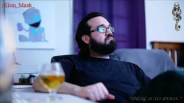 Snapshot of Seraph_De_La_Luna chatting on 01.12.25 Seraph De La Luna online show from 01.12.25