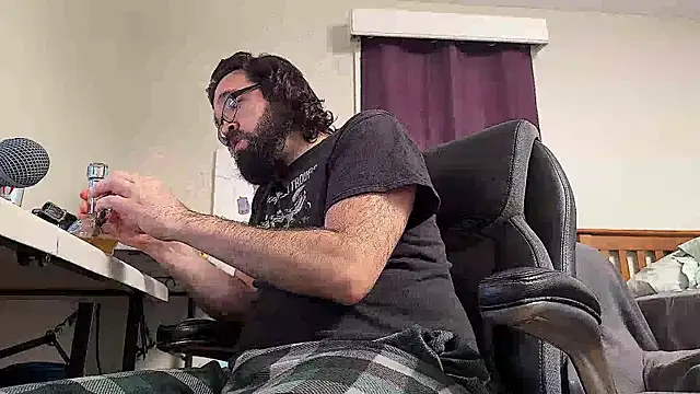 Snapshot of Seraph_De_La_Luna chatting on 03.07.25 Seraph De La Luna online show from 03.07.25