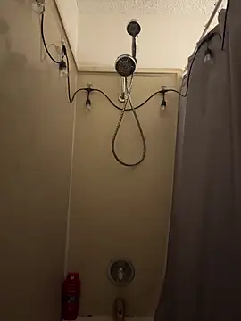 Snapshot of Seraph_De_La_Luna chatting on 03.21.25 Seraph De La Luna online show from 03.21.25