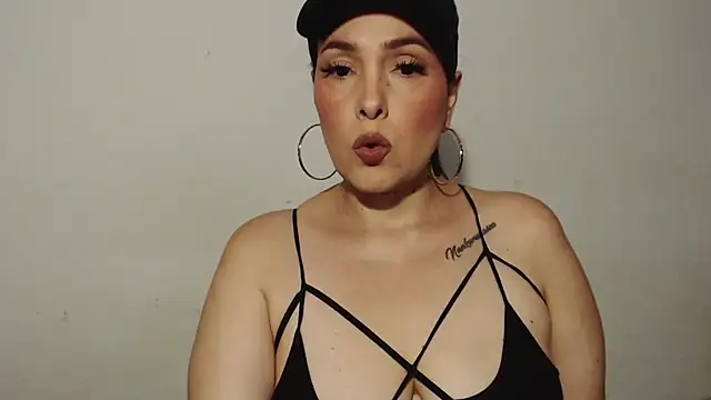 Miss Agatha online show from 10.12.25