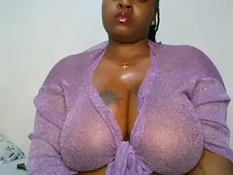 t-QueenSlyy online show from 01.13.25