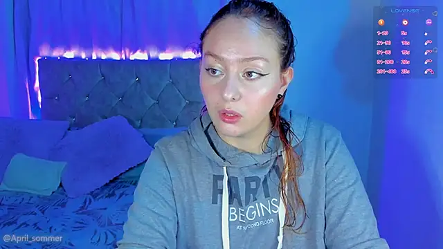 Snapshot of April_sommer1 chatting on 11.20.25 April sommer1 online show from 11.20.25