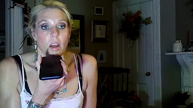 Glamazonx online show from 12.03.25