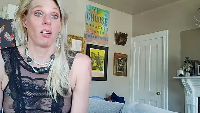 Glamazonx online show from 02.17.26