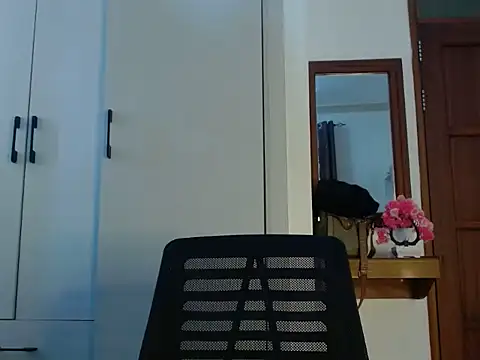 queencydoll online show from 05.20.26