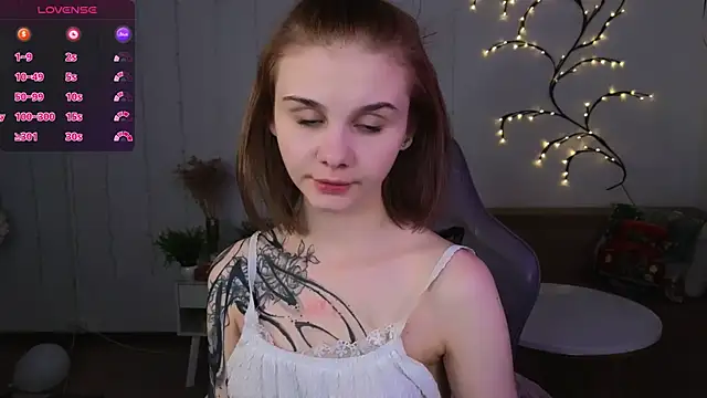 Snapshot of Britney_Lynch chatting on 01.11.25 Britney Lynch online show from 01.11.25