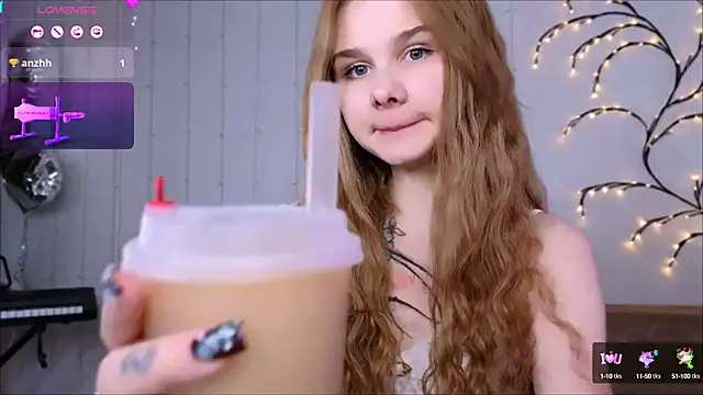 Snapshot of Britney_Lynch chatting on 01.24.25 Britney Lynch online show from 01.24.25