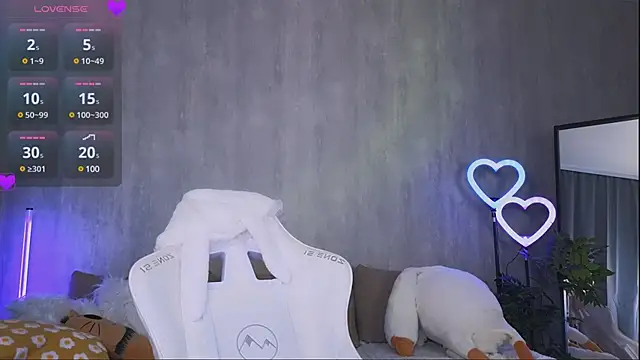 Snapshot of Britney_Lynch chatting on 03.22.25 Britney Lynch online show from 03.22.25