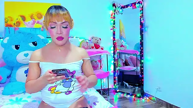 Snapshot of Candy_Candy__ chatting on 04.05.26 Candy Candy online show from 04.05.26