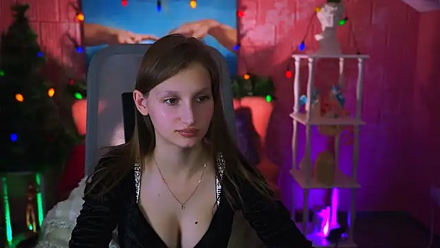 EllaHorton online show from 12.30.24