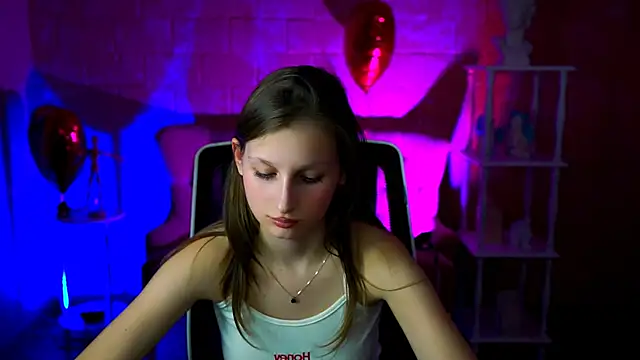 EllaHorton online show from 03.05.25