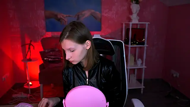 EllaHorton online show from 04.21.26