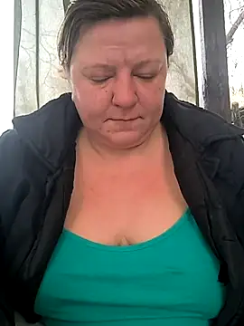 Snapshot of jusichka chatting on 02.15.26 jusichka online show from 02.15.26