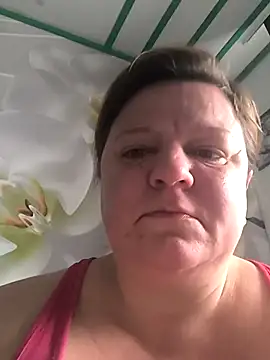 Snapshot of jusichka chatting on 02.16.26 jusichka online show from 02.16.26