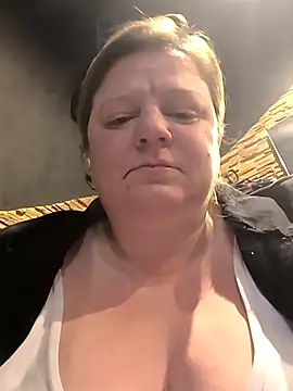 Snapshot of jusichka chatting on 02.21.26 jusichka online show from 02.21.26