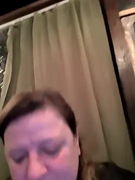 Snapshot of jusichka chatting on 04.18.26 jusichka online show from 04.18.26