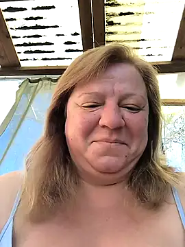 Snapshot of jusichka chatting on 05.06.26 jusichka online show from 05.06.26