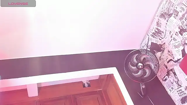 hot milkbitch online show from 11.29.25