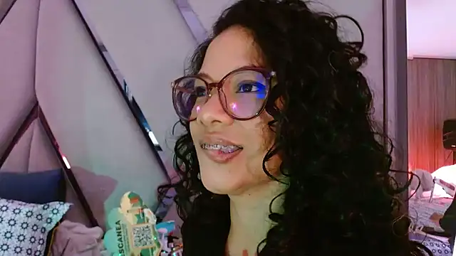 Snapshot of paula_daniela1 chatting on 06.07.26 paula daniela1 online show from 06.07.26