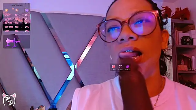 Snapshot of paula_daniela1 chatting on 07.12.26 paula daniela1 online show from 07.12.26