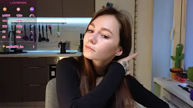 Snapshot of girl_with_snaketatto0 chatting on 03.23.25 girl with snaketatto0 online show from 03.23.25