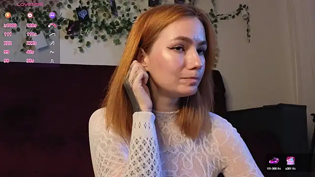 Snapshot of girl_with_snaketatto0 chatting on 09.16.25 girl with snaketatto0 online show from 09.16.25