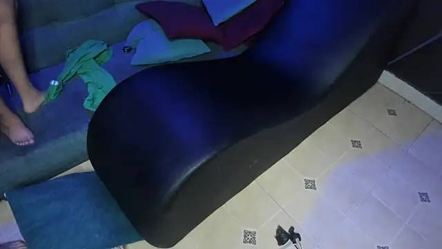 Snapshot of the_magic_ofsex chatting on 01.11.25 the magic ofsex online show from 01.11.25