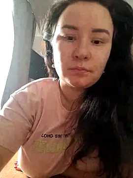 AlexaLexie online show from 02.14.25